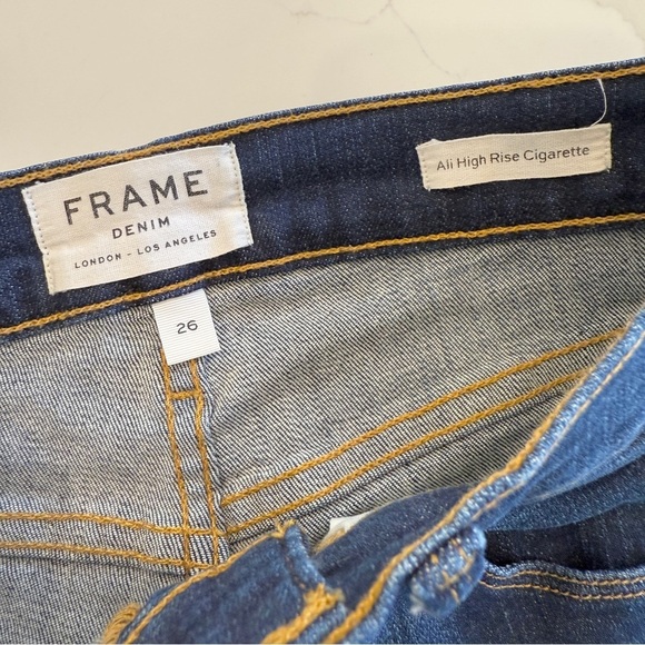 FRAME Women's High Rise Cigarette Jeans Size 26 Blue Medium Wash Casual Quality - Picture 5 of 12
